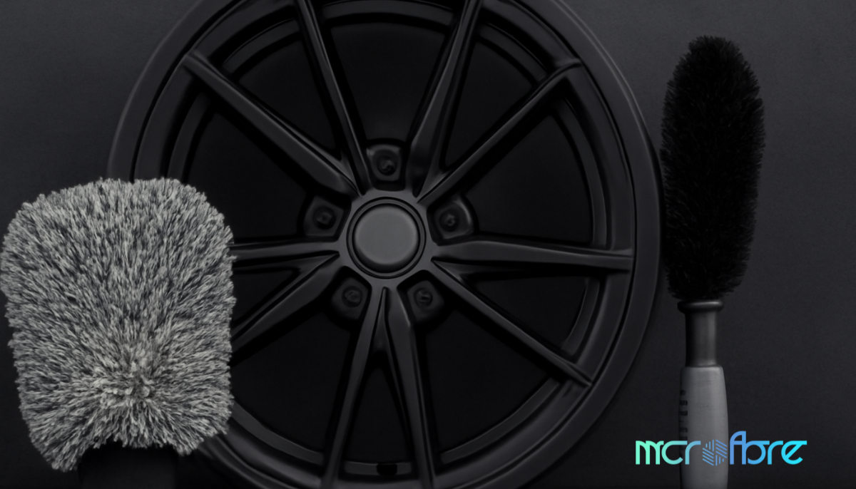 Image of Wheel cleaning mitt