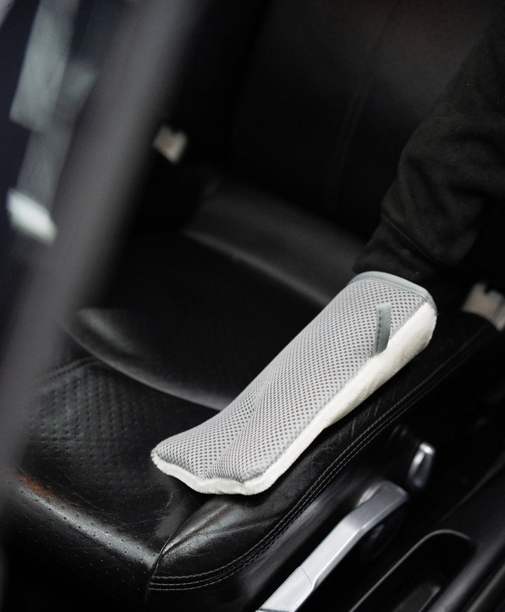 SCRUB-R™ Dual Sided Interior Scrub Mitt Large