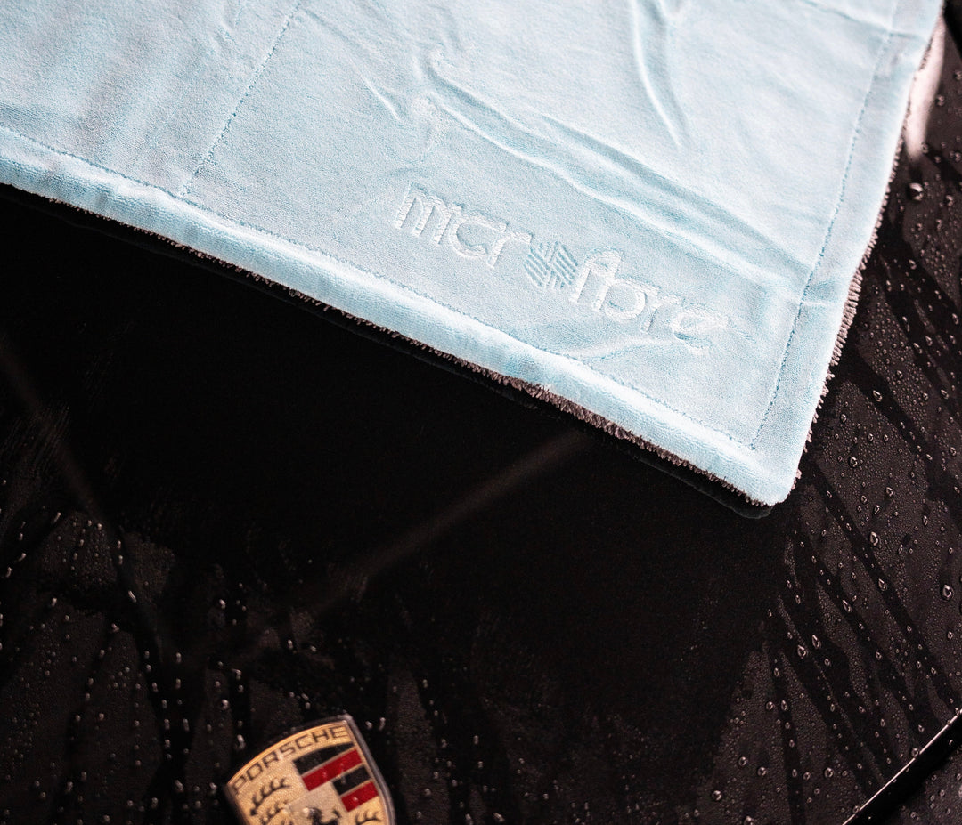 THE RESERVOIR HYBRID™ Ultra Absorbent 900GSM Microfibre Drying Towel