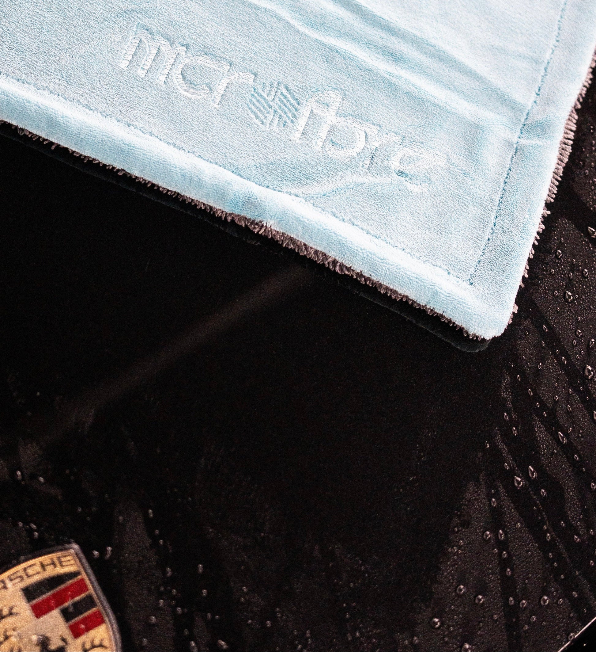 THE RESERVOIR HYBRID™ Ultra Absorbent 900GSM Microfibre Drying Towel